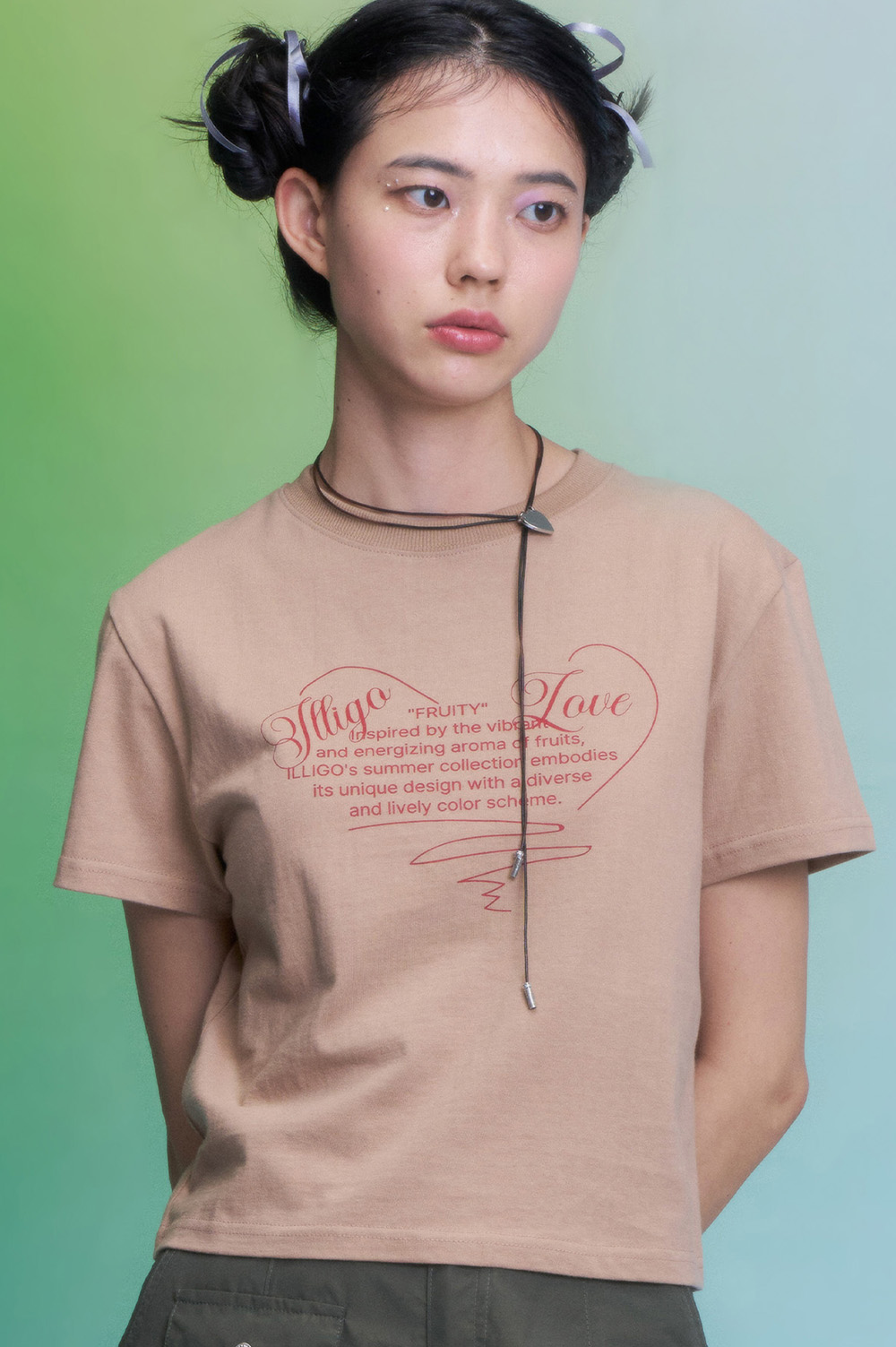 Heart lettering loose fit cropped T-shirt beige