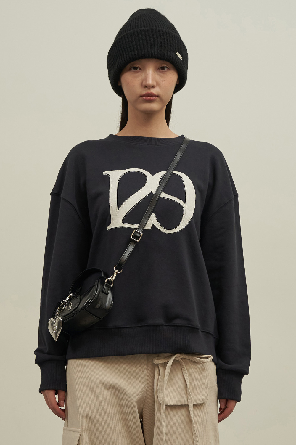 [Reservation for 11/17] 129 Logo Patch Sweatshirt Navy