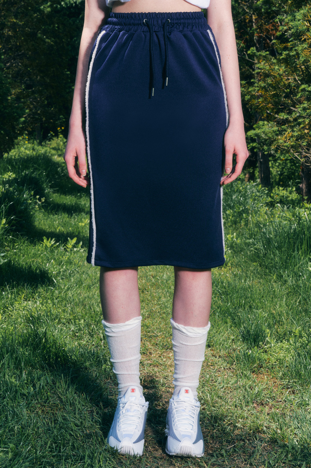 [Preordered delivery on May 27] Glitter Jersey Track Skirt Navy
